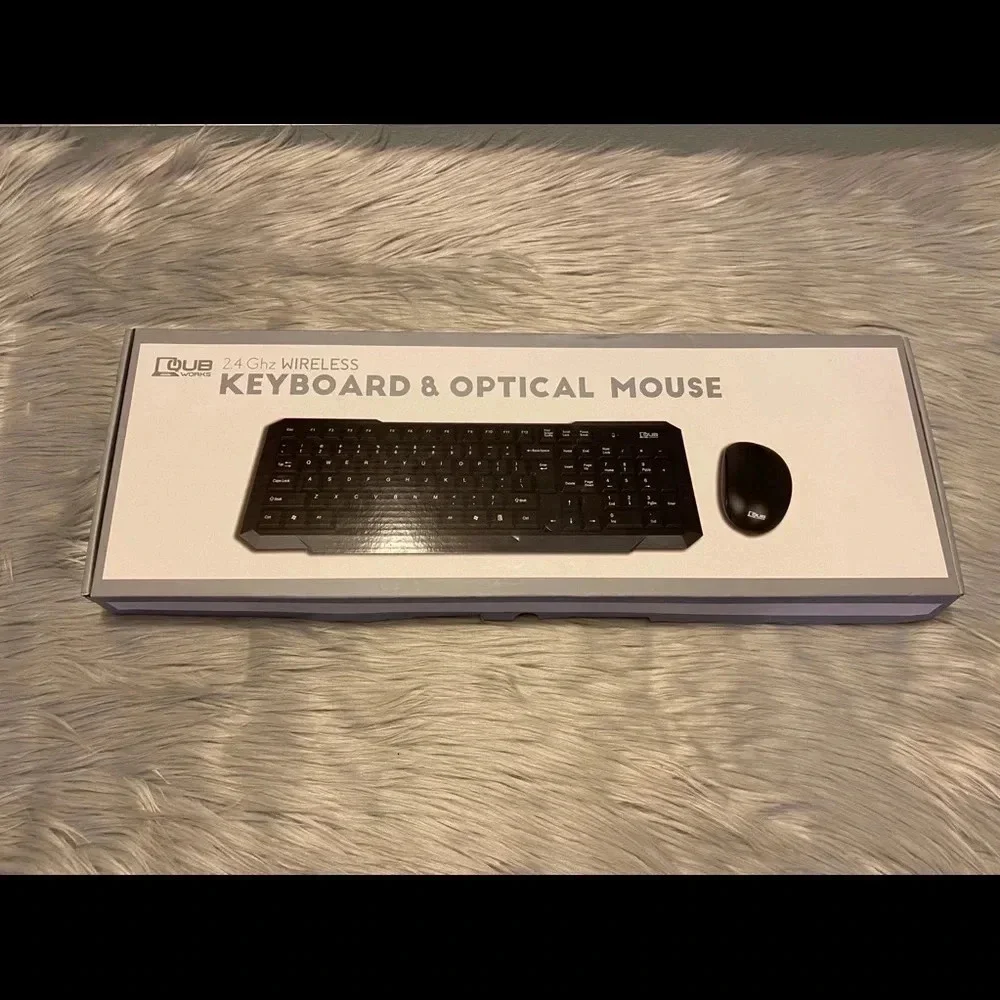 QUB Works 2.4Ghz Wireless Keyboard & Optical Mouse